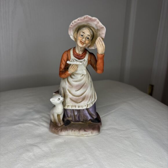 Vintage Collectable  Figurine of Old Woman Holding Papers in Front of a Cat - Picture 1 of 8